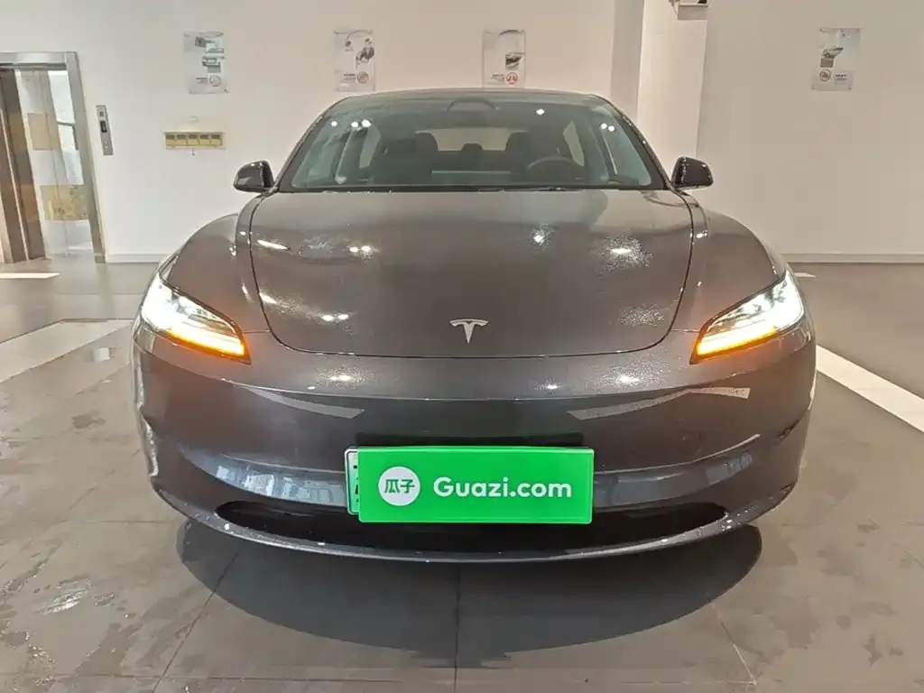 Tesla Model 3 — фото 2