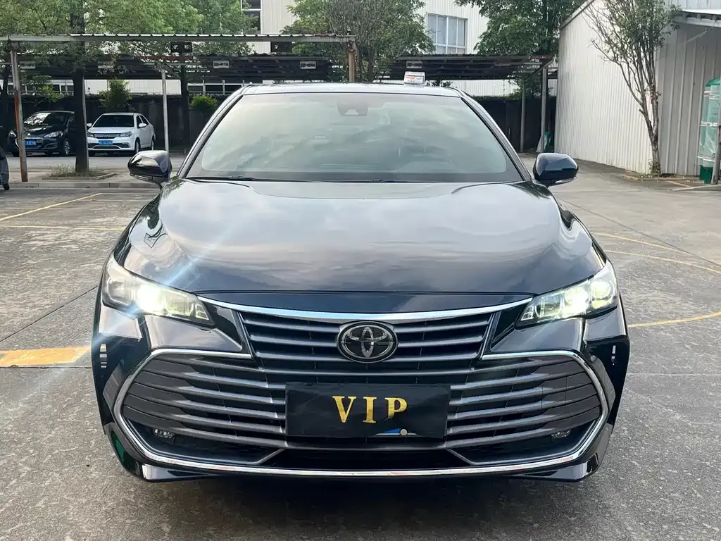 Toyota Avalon — фото 4