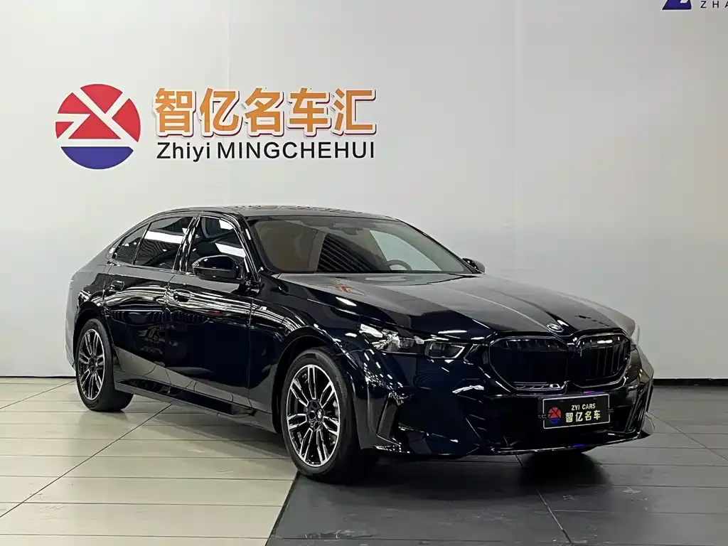 BMW 5 Series — фото 10