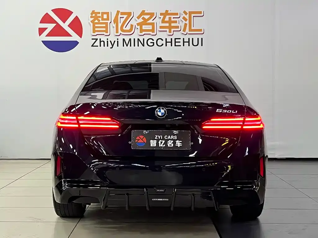 BMW 5 Series — фото 5