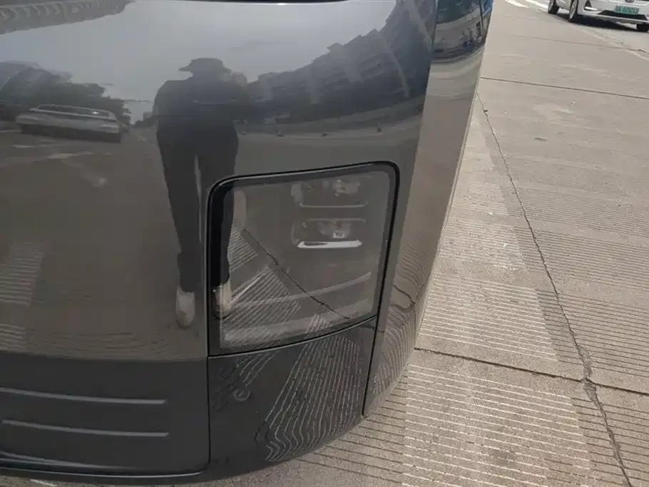 Li Auto MEGA — фото 6