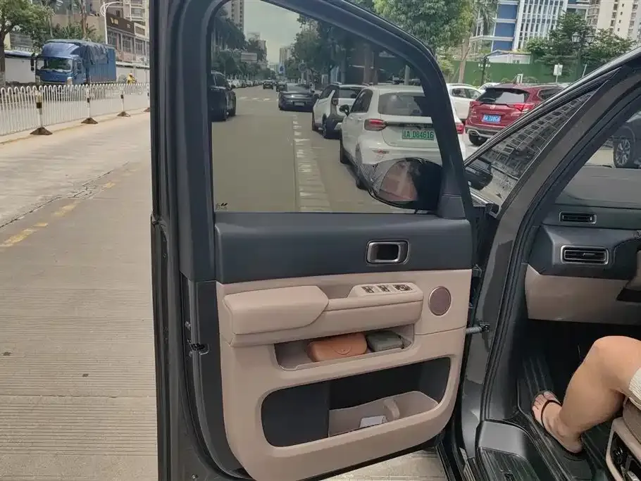 Li Auto MEGA — фото 10