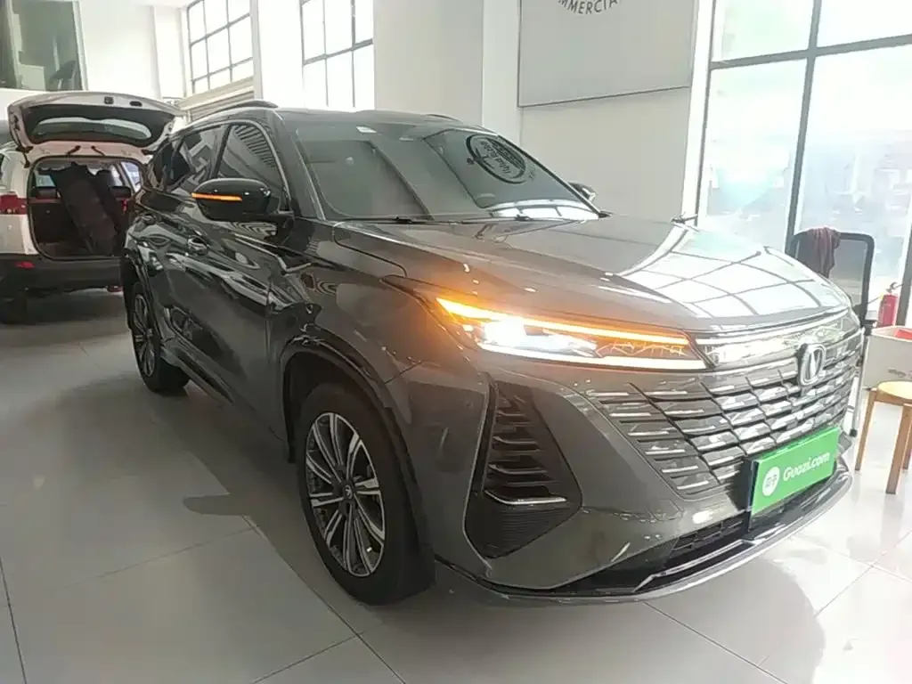 Changan CS75PLUS — фото 9
