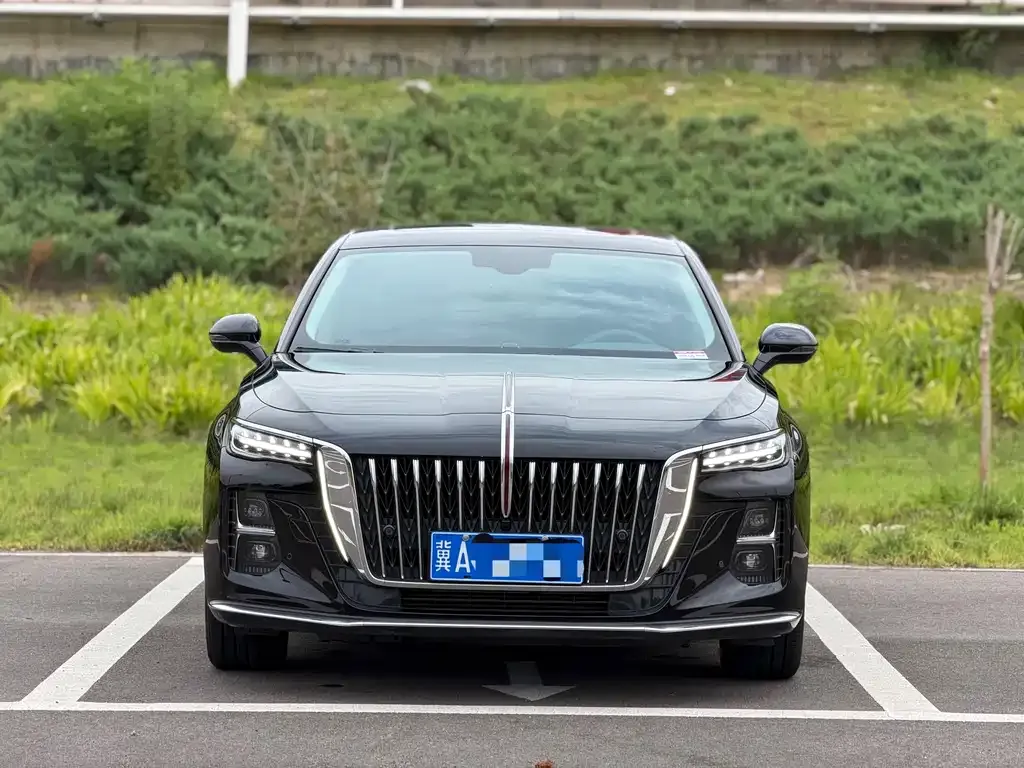 Hongqi H5 — фото 2