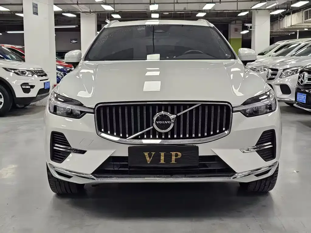 Volvo XC60 PHEV — фото 2