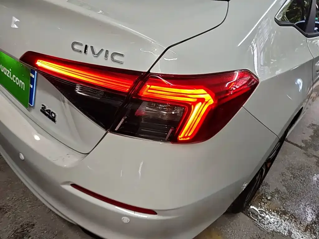 Honda Civic — фото 4