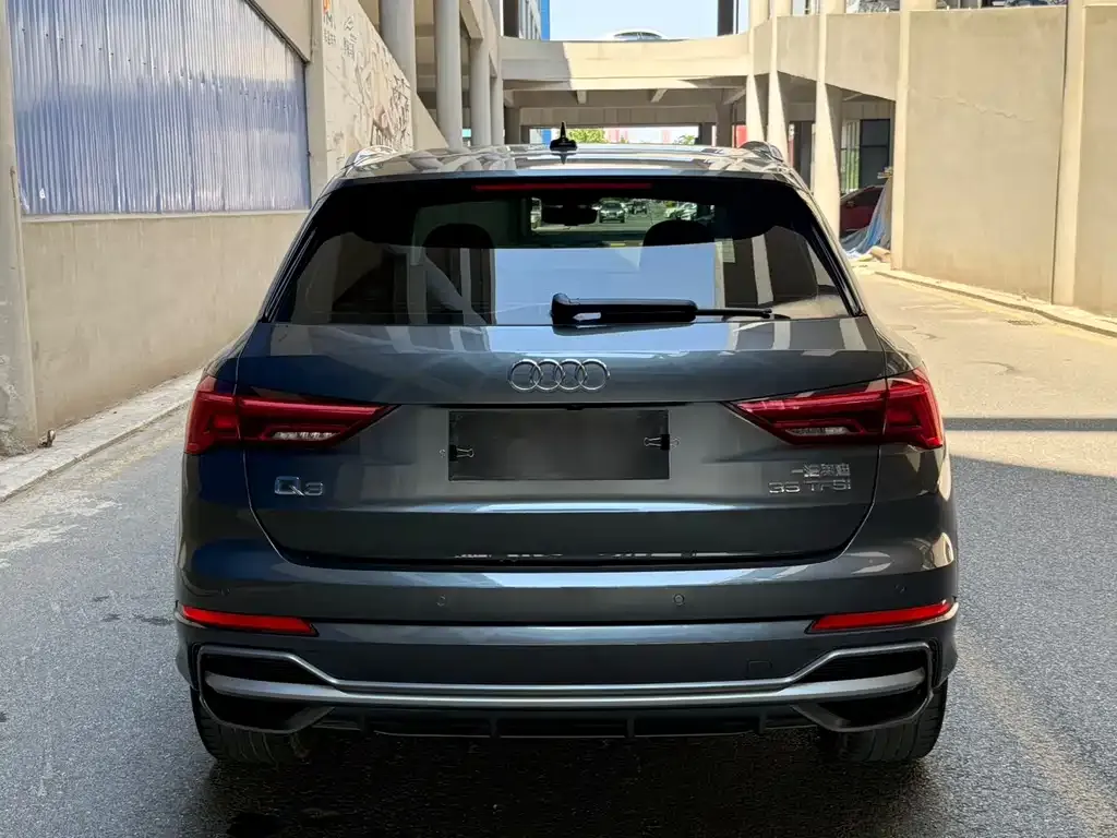 Audi Q3 — фото 10