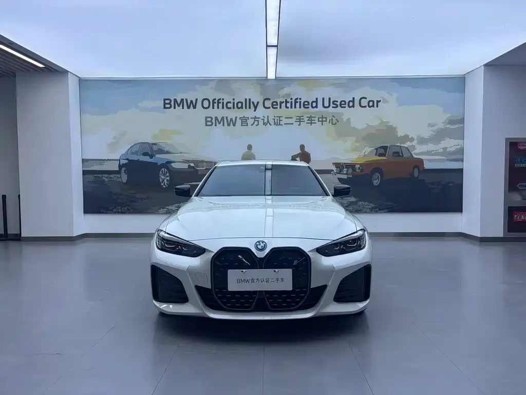 BMW i4 — фото 9