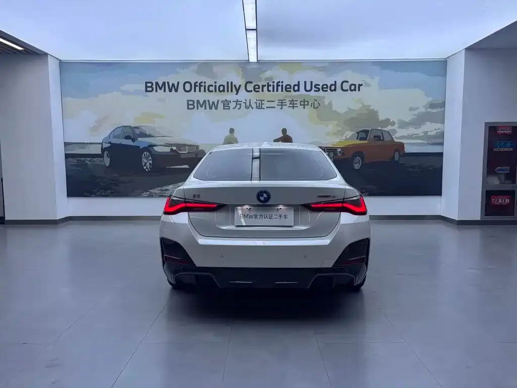 BMW i4 — фото 7