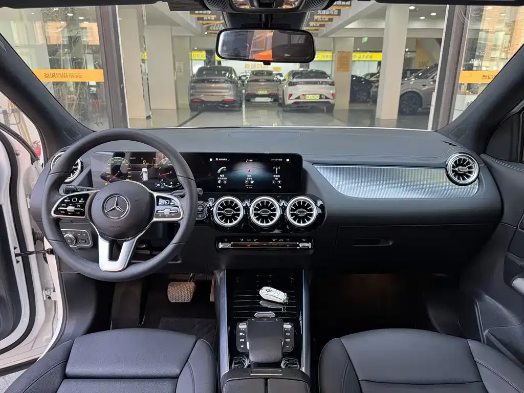 Mercedes-Benz GLA — фото 5