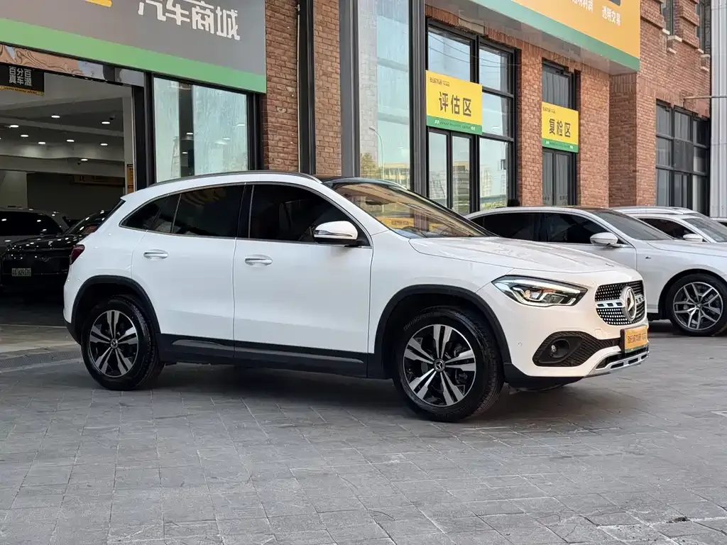 Mercedes-Benz GLA — фото 4
