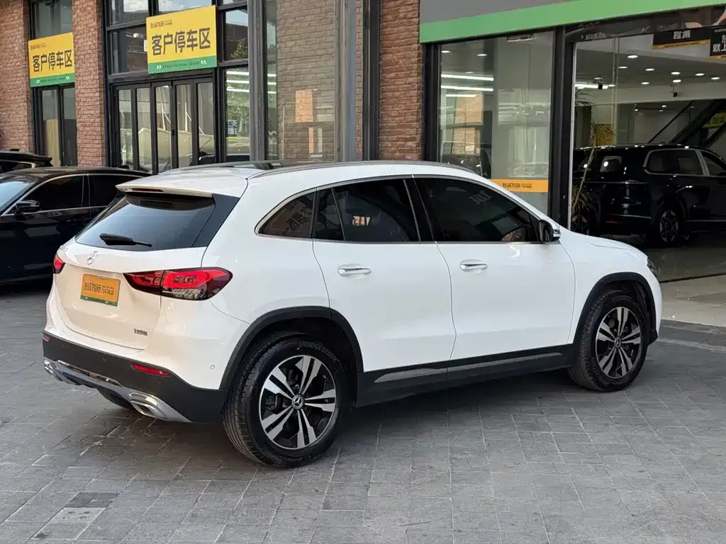 Mercedes-Benz GLA — фото 9