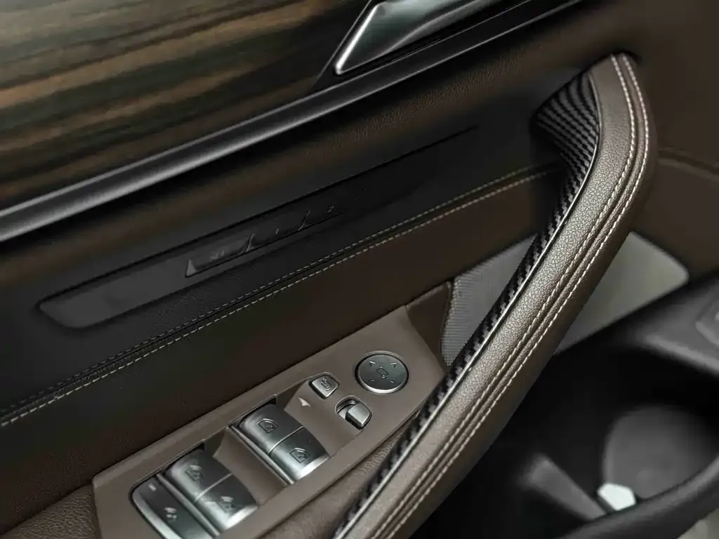 BMW 5 Series New Energy 2022 из CN, фото 8