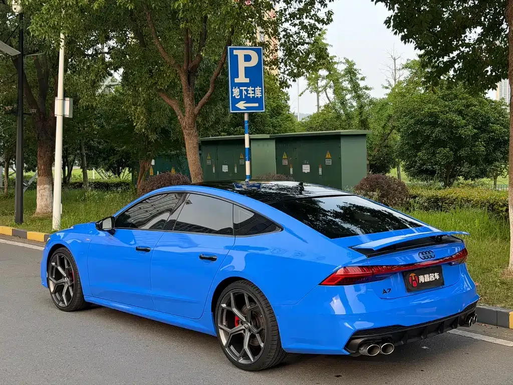 Audi A7 — фото 2