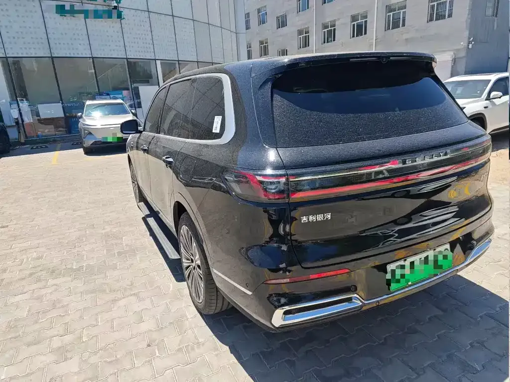 Geely Galaxy M9 — фото 10