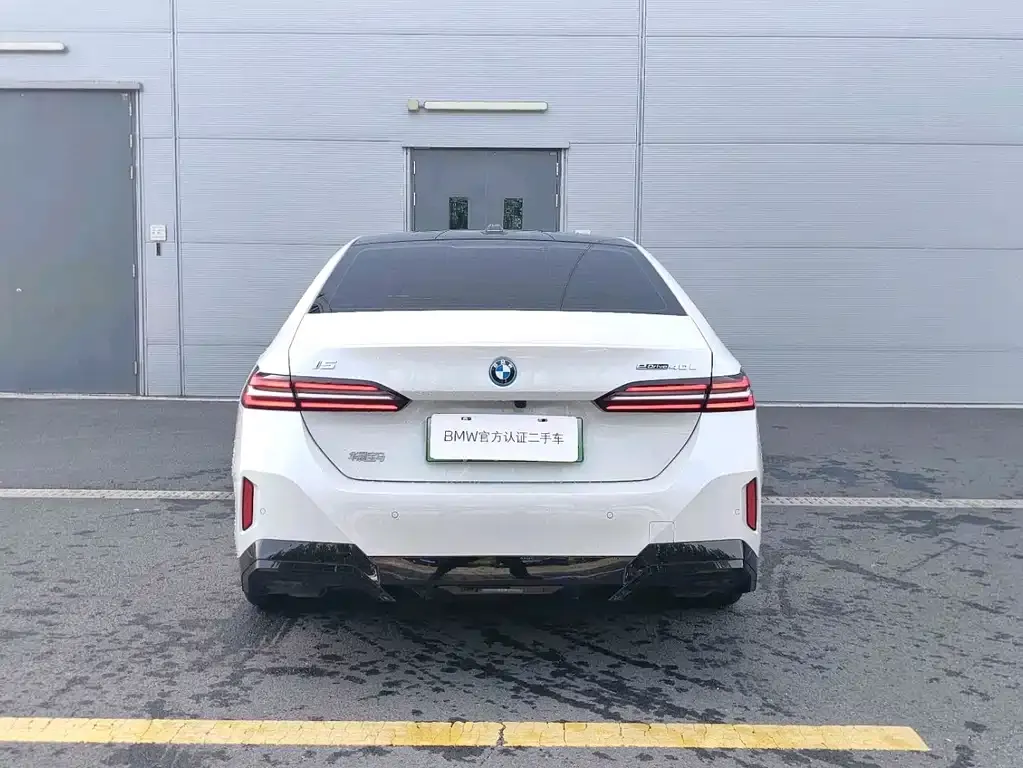 BMW i5 — фото 4