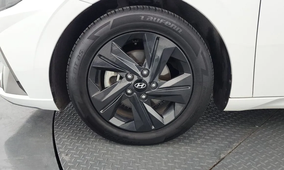 Hyundai AVANTE — фото 5