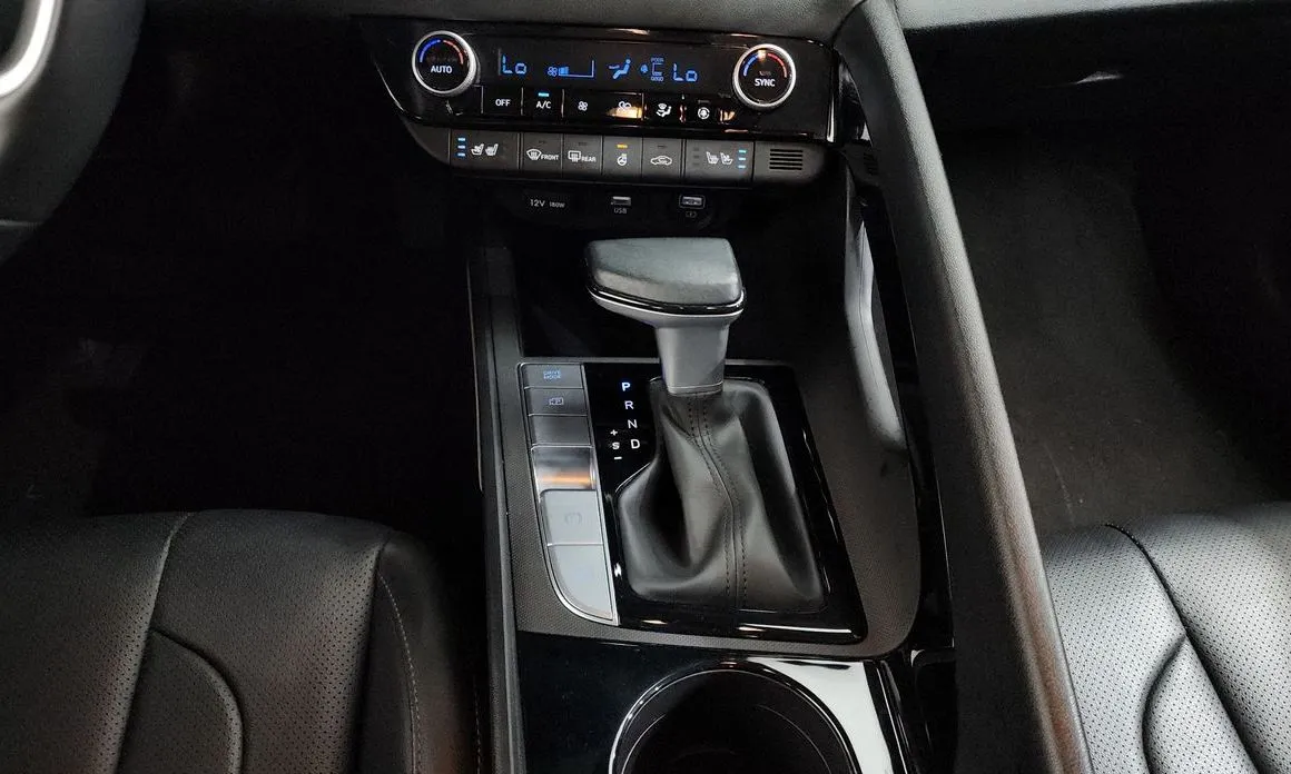 Hyundai AVANTE — фото 10