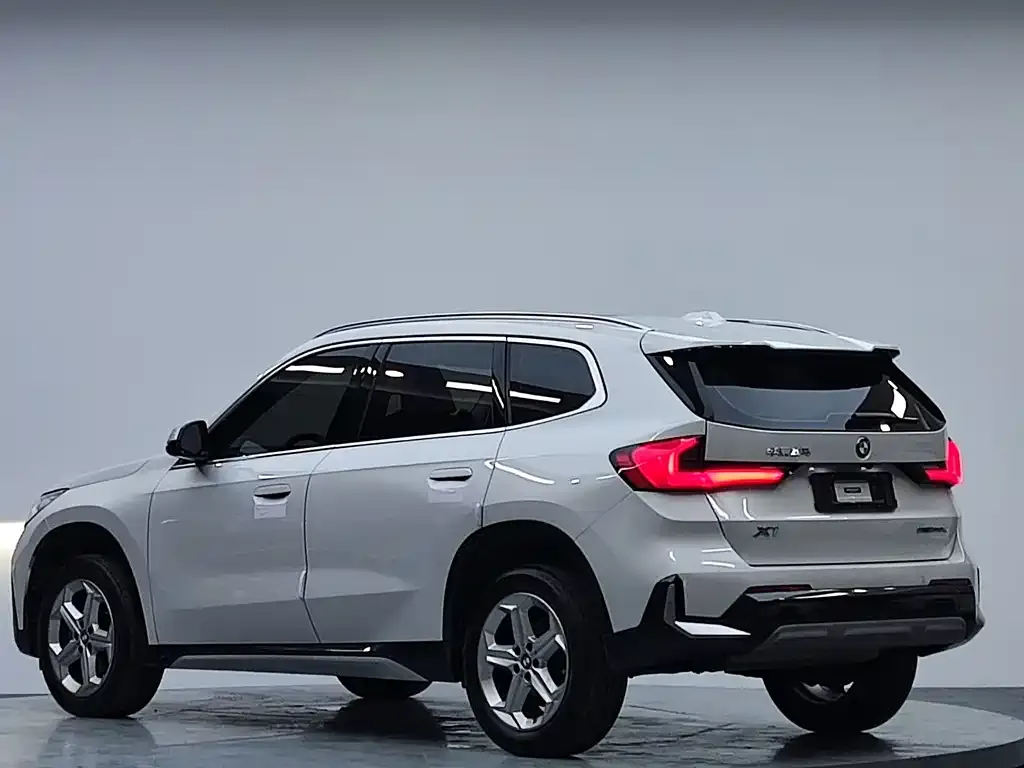 BMW X1 — фото 5
