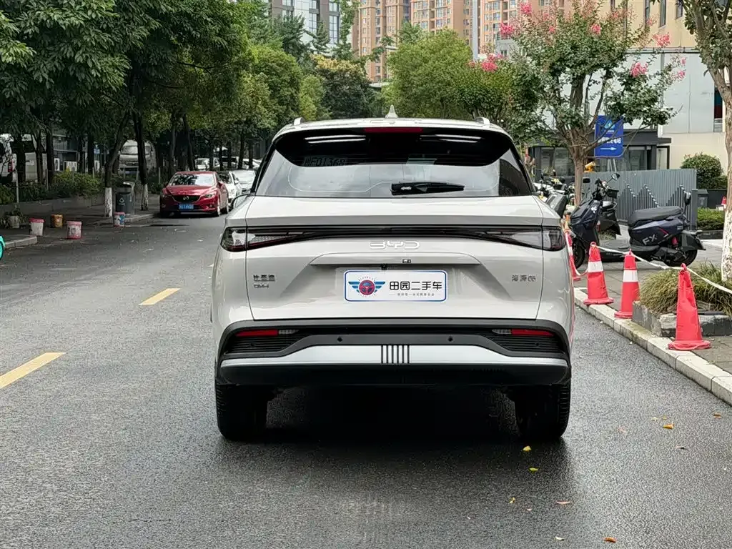 BYD Seal 05 DM-i — фото 8