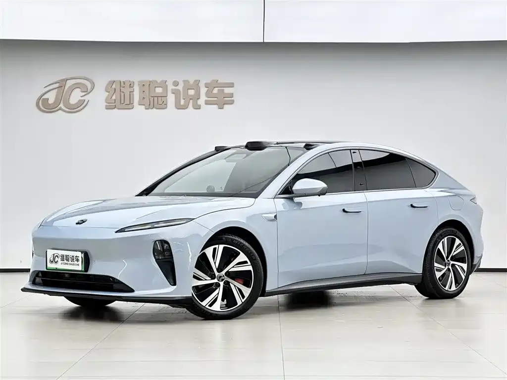 NIO ET5