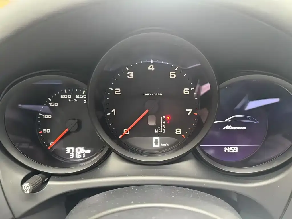 Porsche Macan 2021 из CN, фото 6