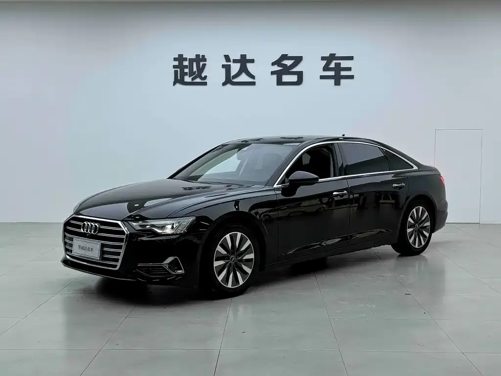 Audi A6L — фото 1