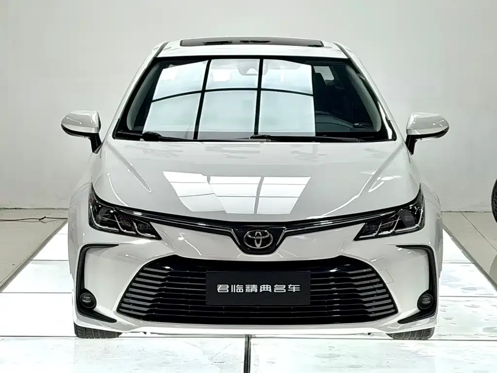 Toyota Corolla — фото 10