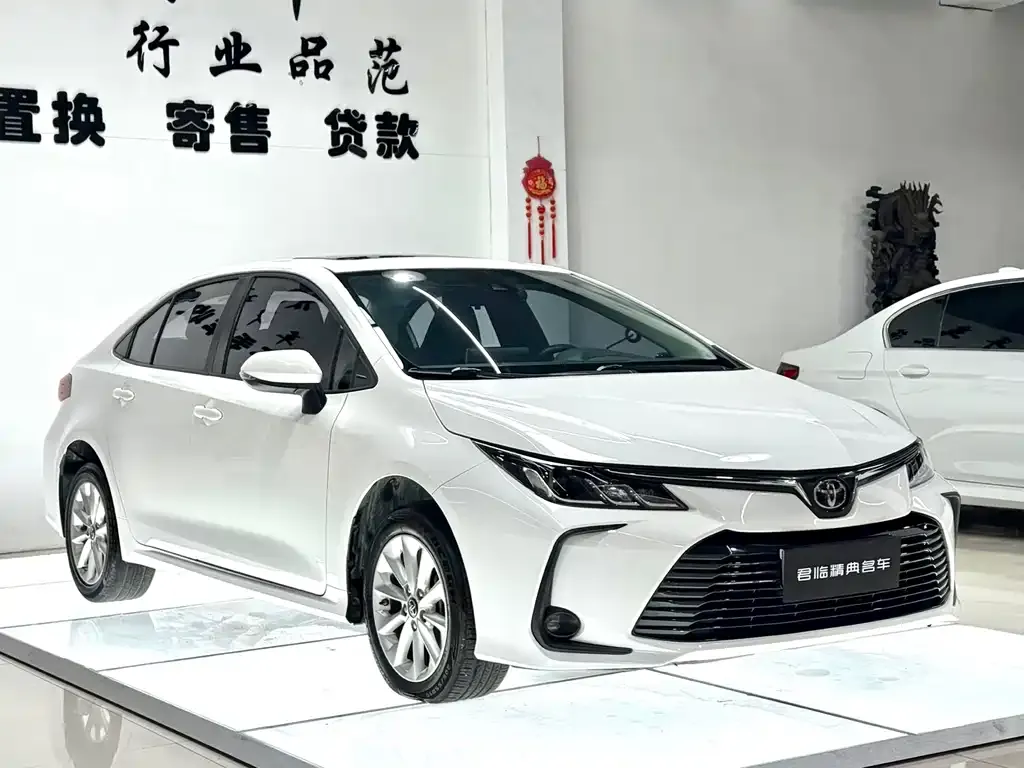 Toyota Corolla — фото 3