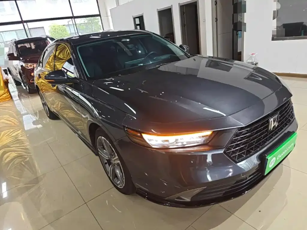 Honda Accord — фото 10