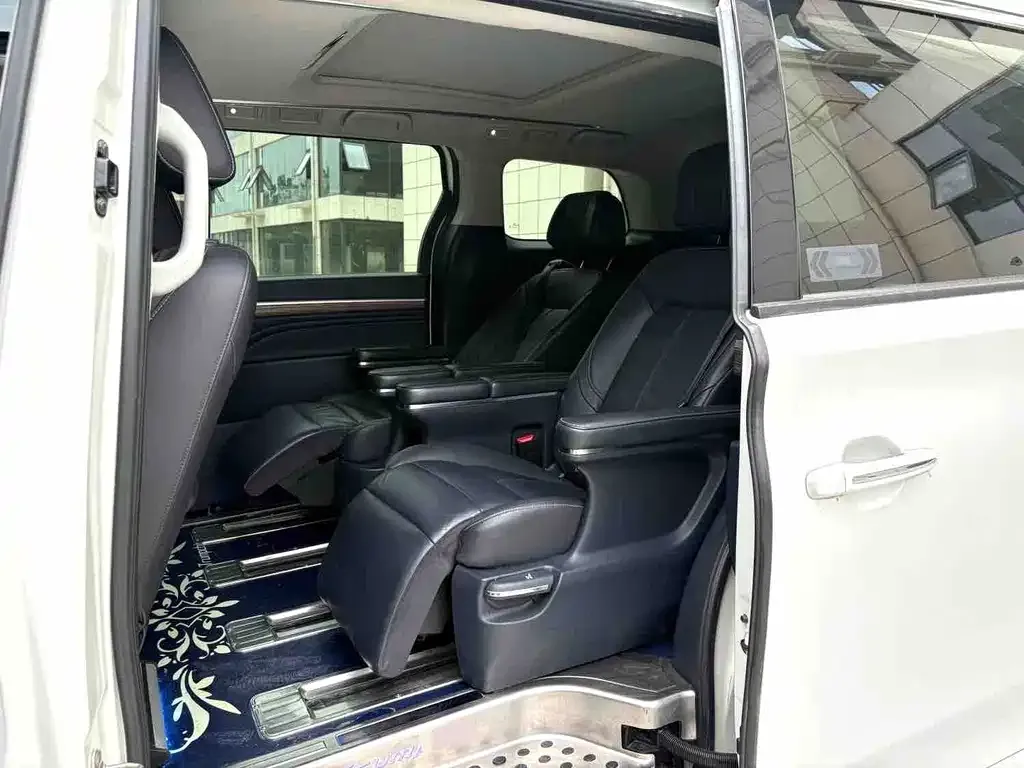 GAC Motor Trumpchi M8 — фото 2