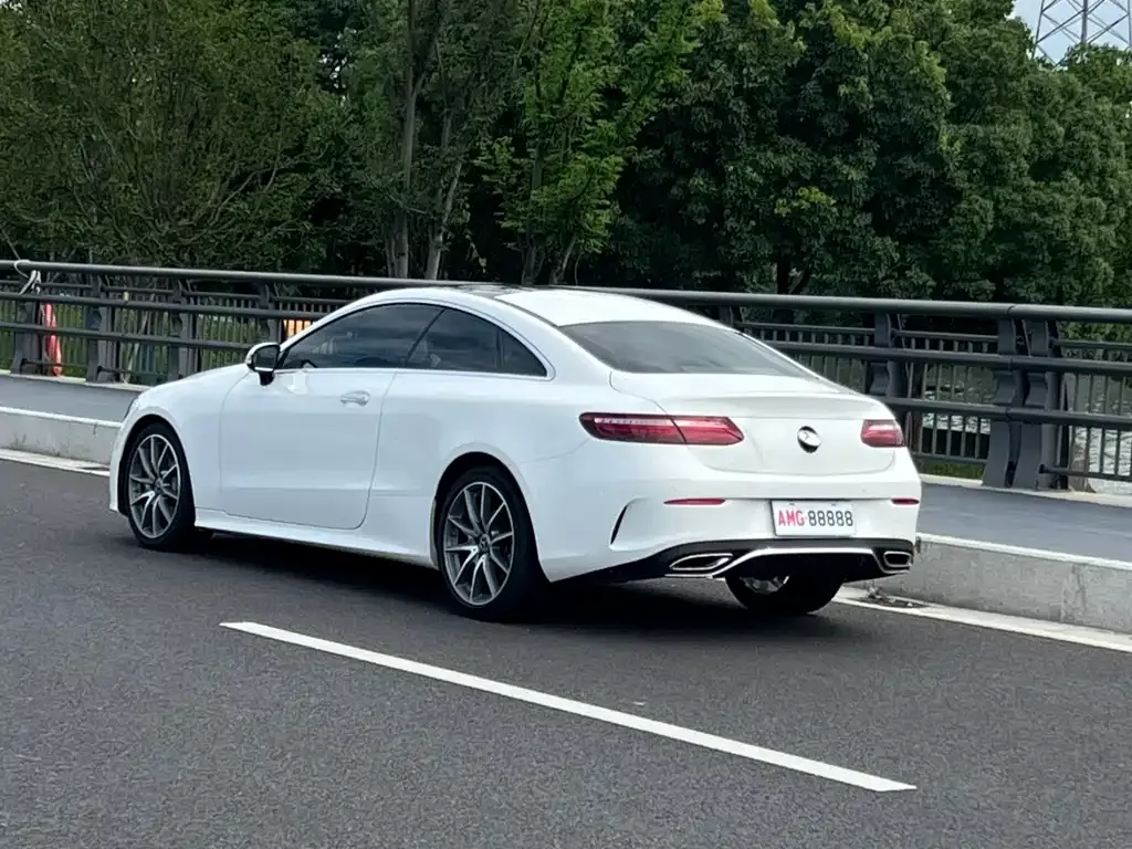 Mercedes-Benz E-Class (Import) — фото 9
