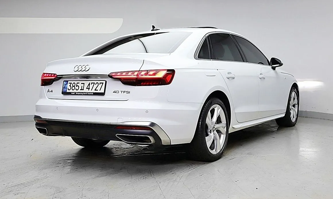 Audi A4 — фото 6