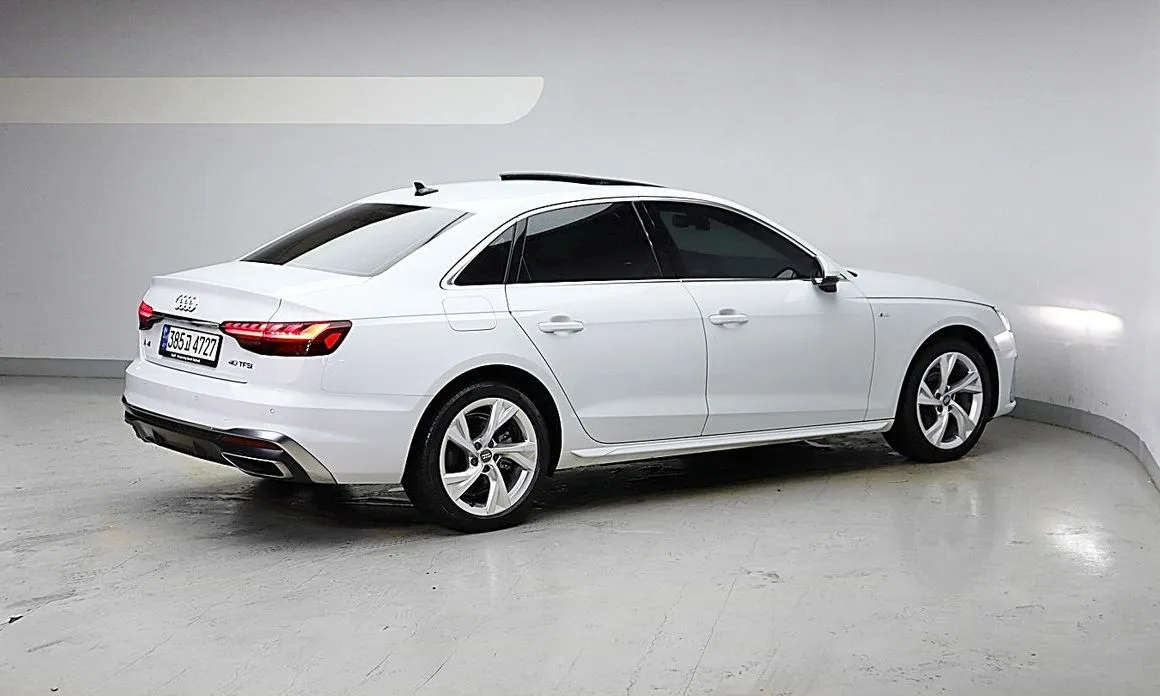 Audi A4 — фото 10