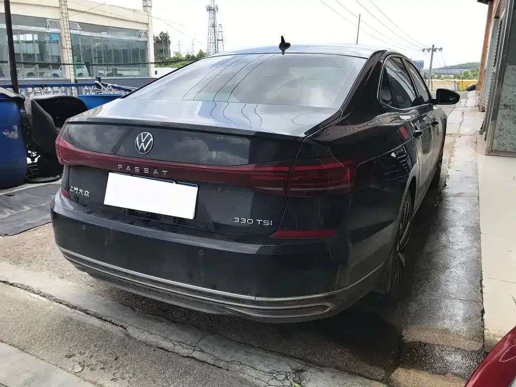 Volkswagen Passat — фото 8