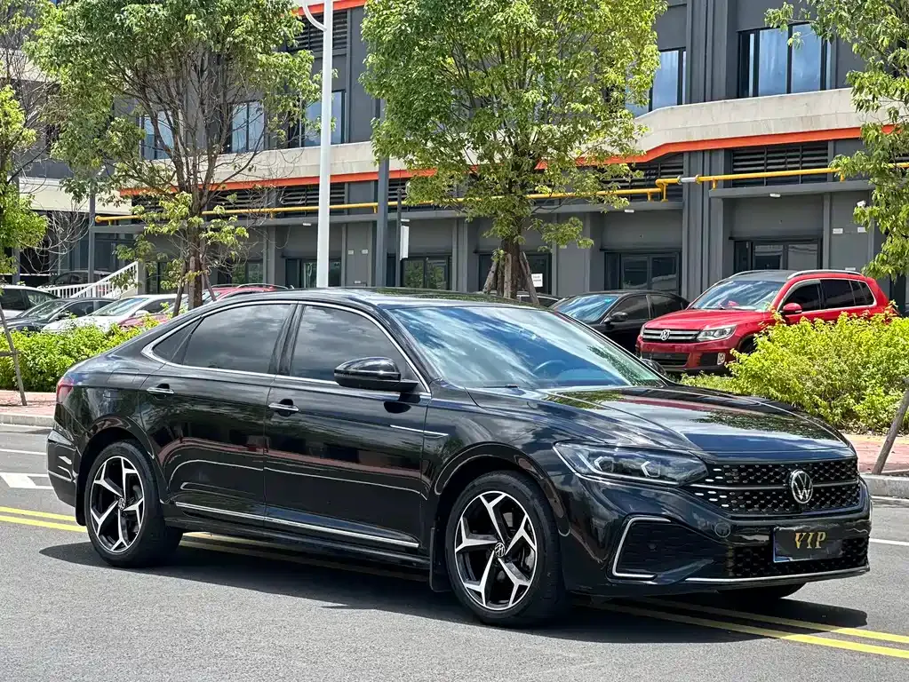 Volkswagen Passat — фото 8