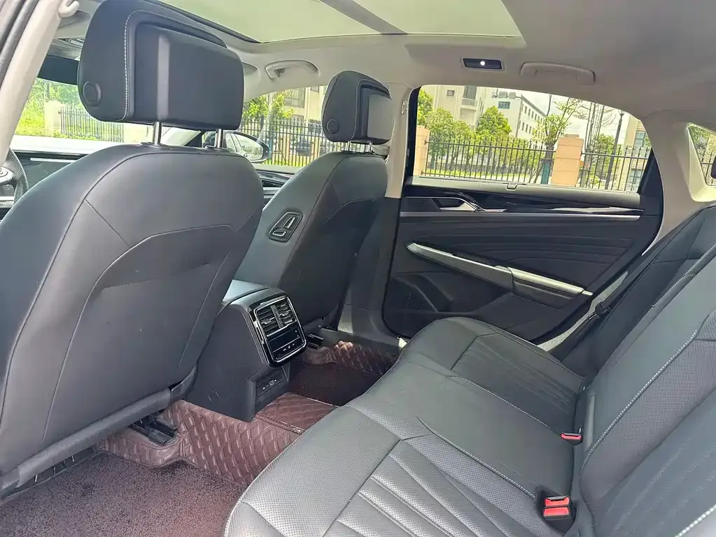 Volkswagen Passat — фото 4