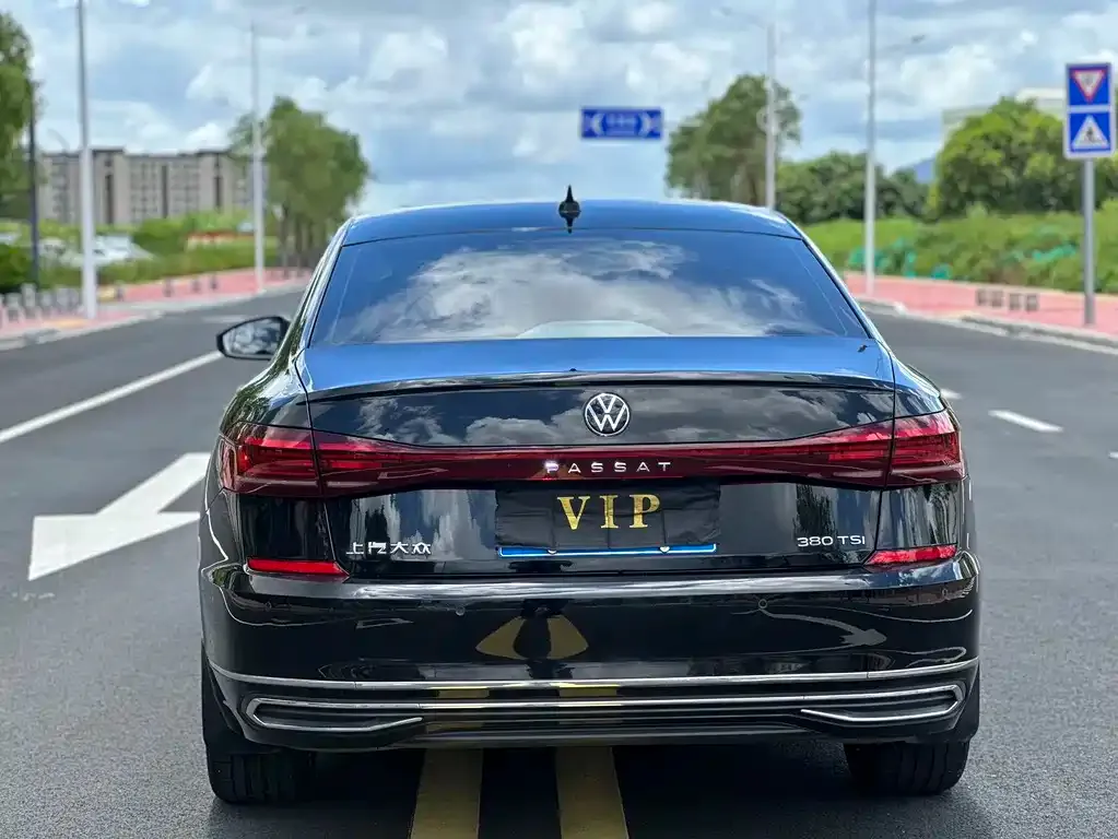 Volkswagen Passat — фото 3