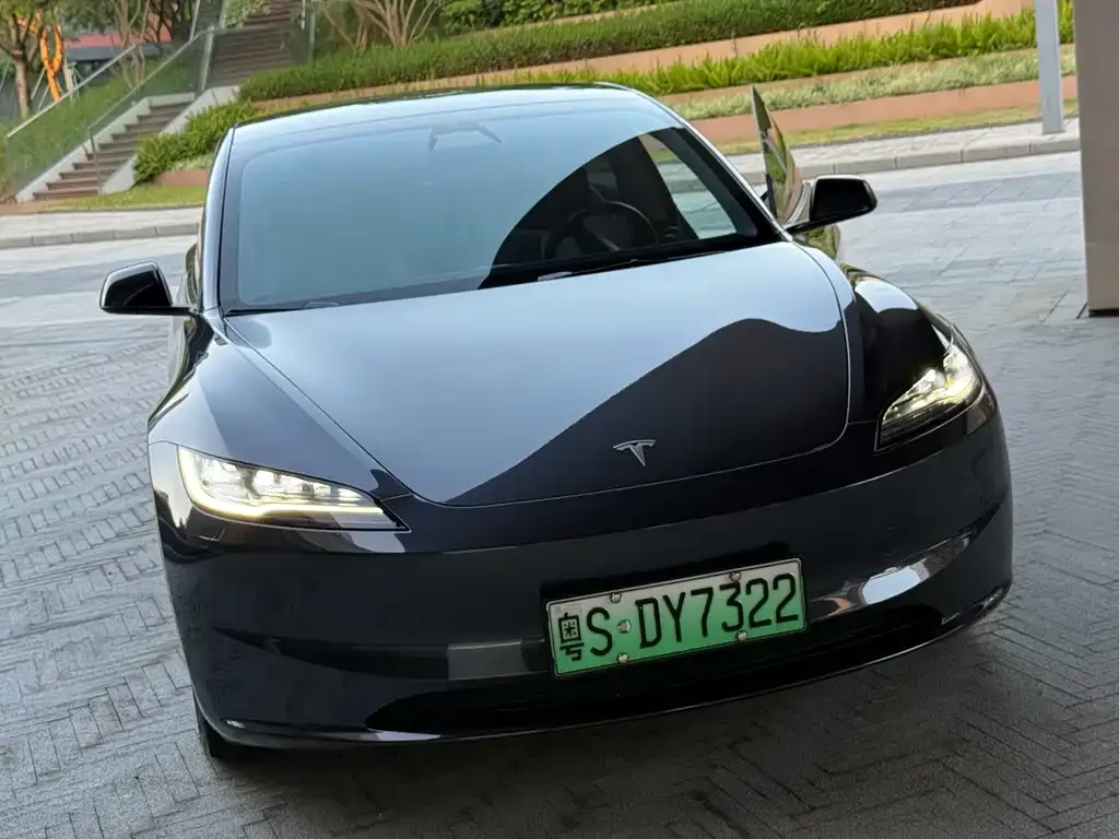 Tesla Model 3 — фото 5