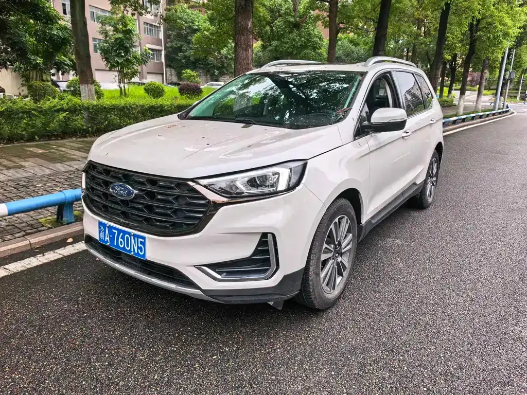 Ford Edge — фото 1