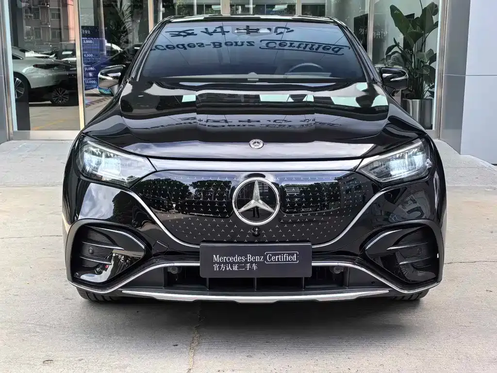 Mercedes-Benz EQE SUV — фото 4