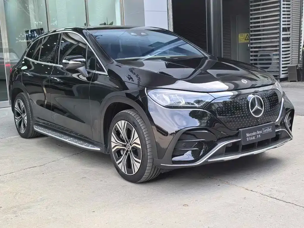 Mercedes-Benz EQE SUV — фото 8