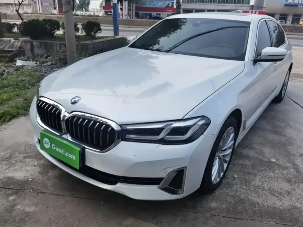 BMW 5 Series — фото 1