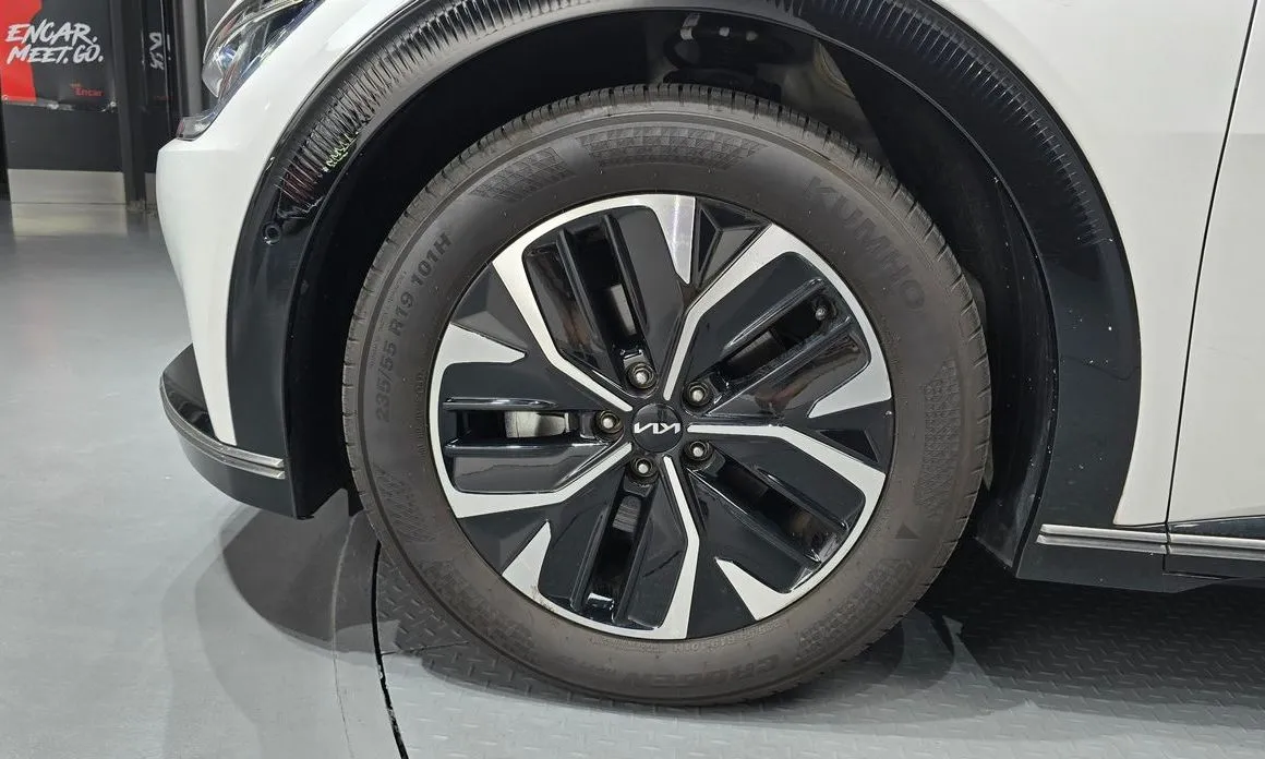 Kia EV6 — фото 10