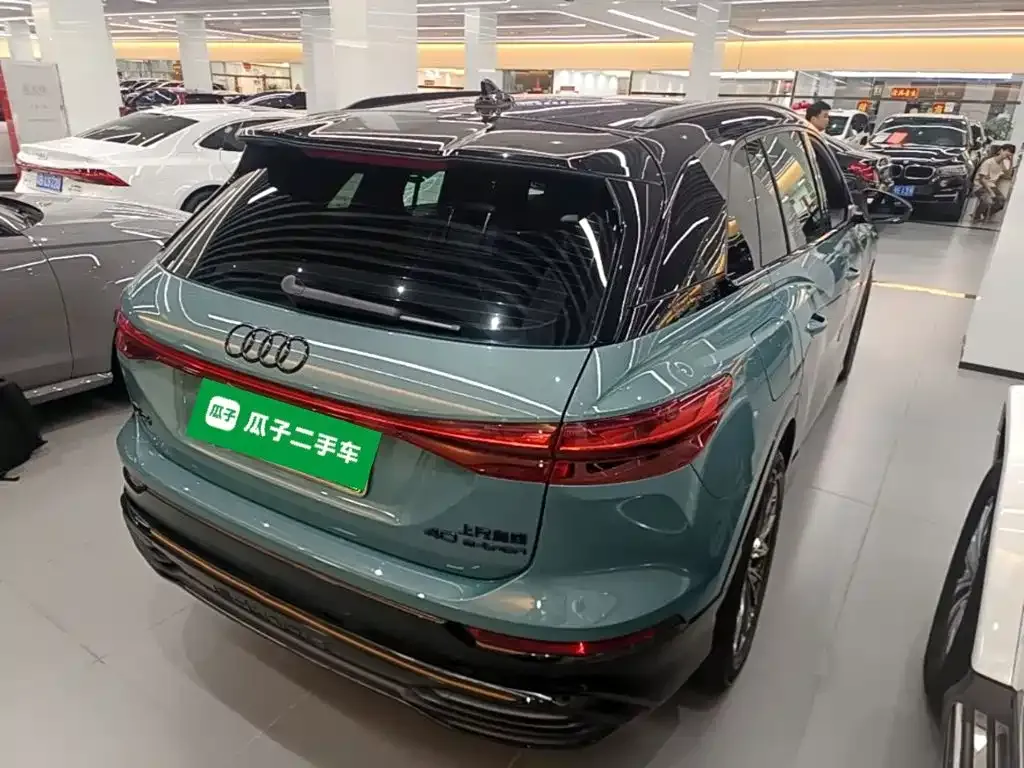 Audi Q5 e-tron — фото 9