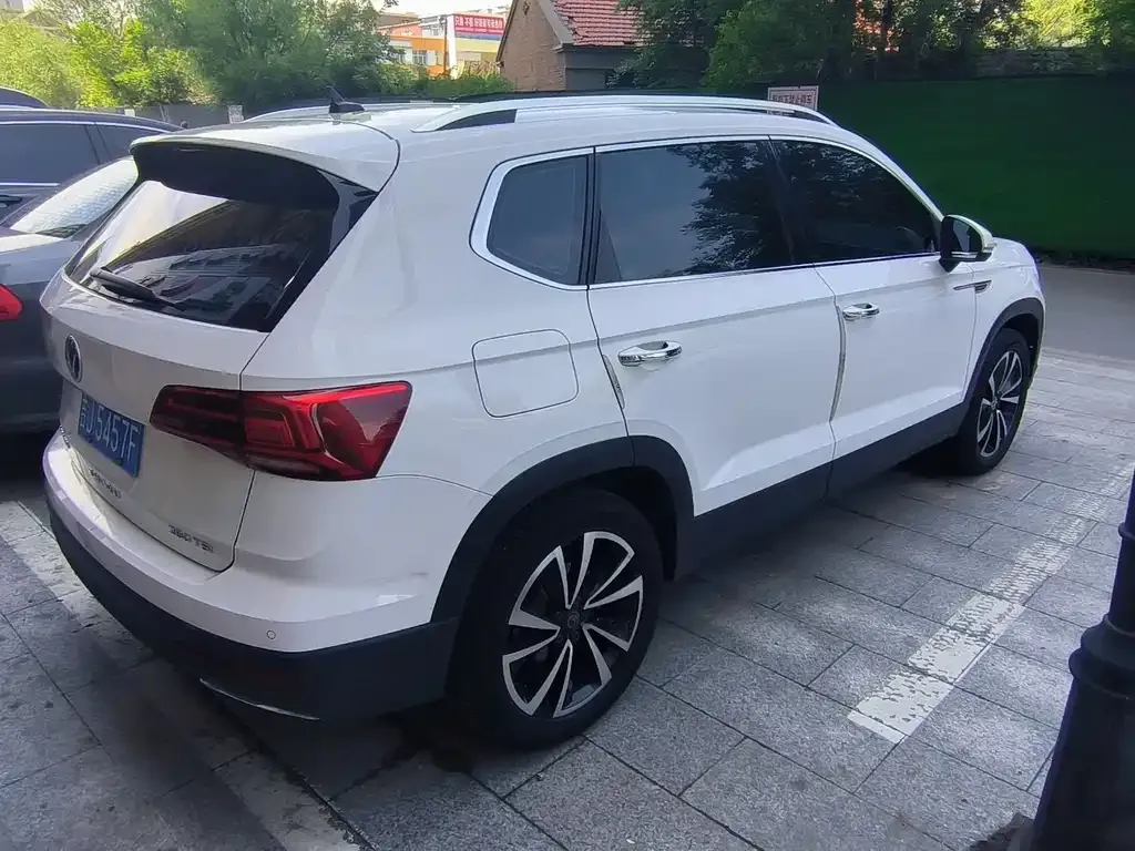 Volkswagen Tharu — фото 4