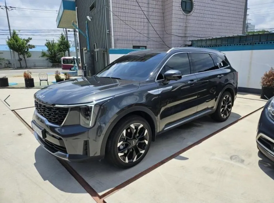 Kia Sorento — фото 1
