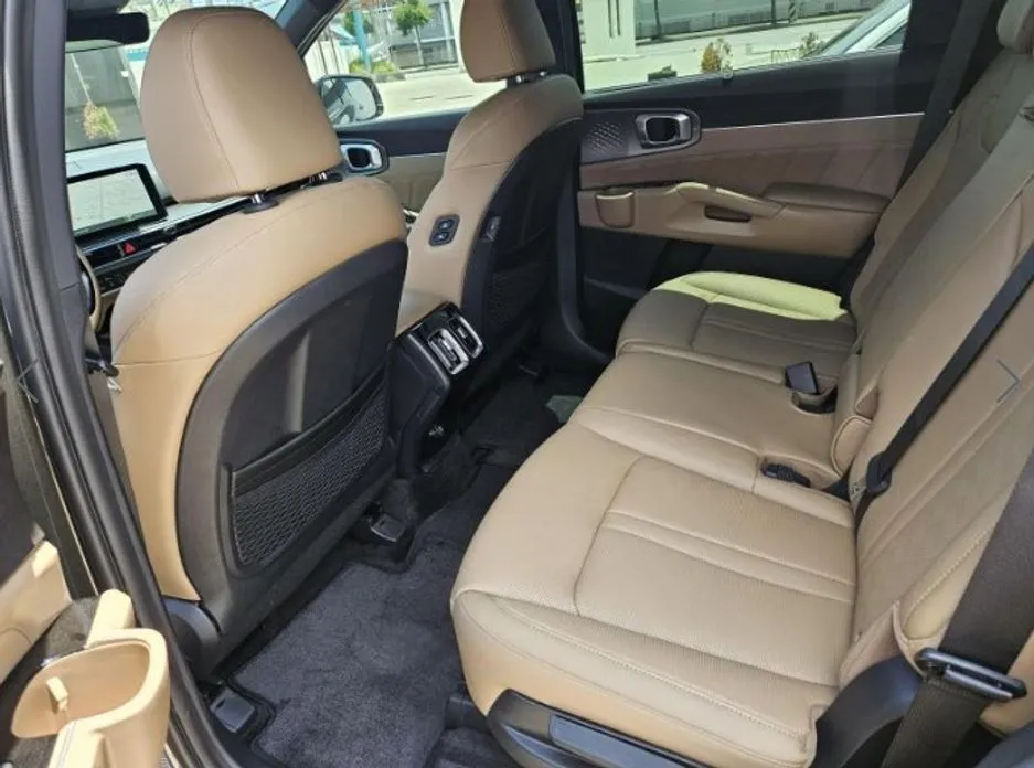 Kia Sorento — фото 8