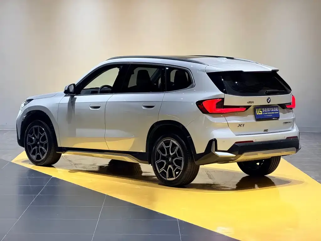 BMW X1 — фото 2