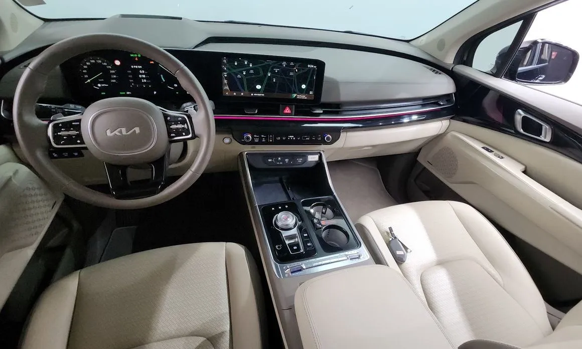 Kia Carnival — фото 10